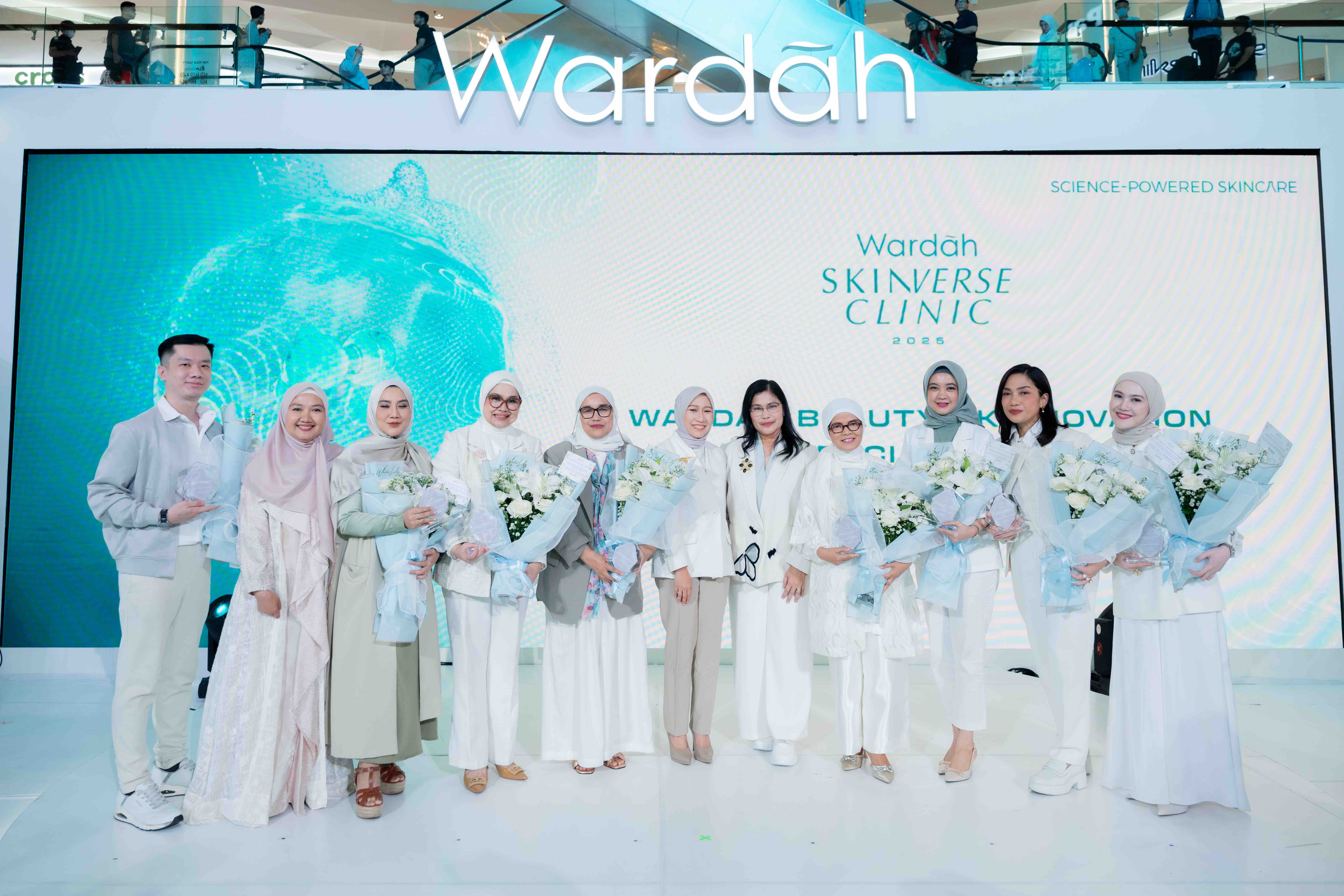 Wardah SKINVERSE CLINIC 2025 Raih Rekor MURI Lewat Penggunaan AI Powered Tech Terbanyak di Indonesia