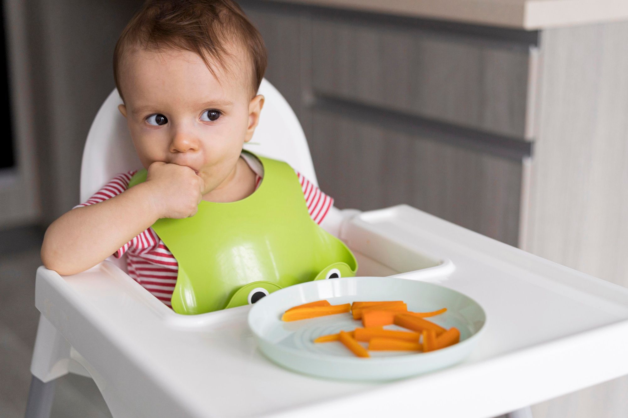 Ini Dia 5 Daftar Makanan yang Baik Untuk Bayi Tumbuh Gigi