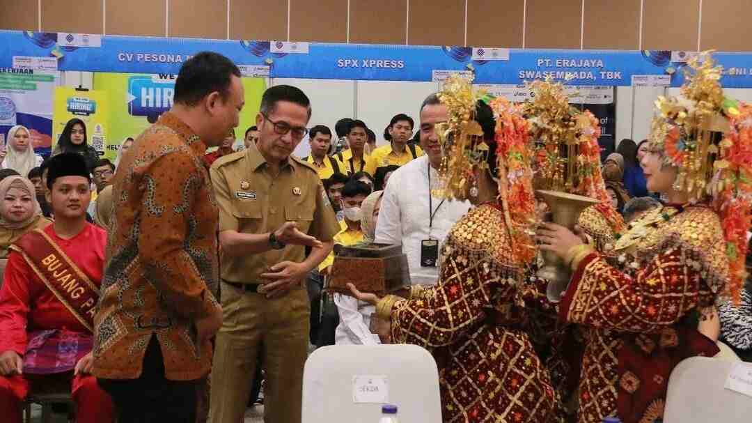 Sekda Ratu Dewa: Angka Pengangguran di Palembang Terus Menurun, Job Fair Salah Satu Peluang Pencari Kerja