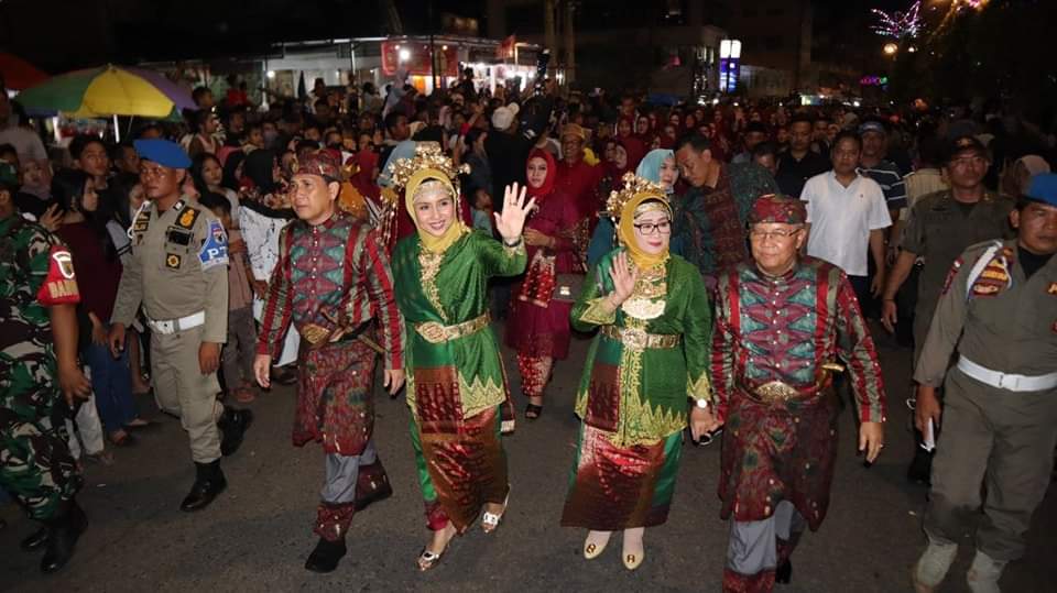Ribuan Warga Lubuklinggau Saksikan Silampari Night Carnival