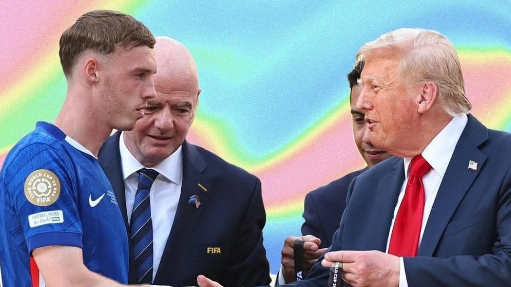 Apa yang Dikatakan Donald Trump Pada Cole Palmer Saat Menyerahkan Trofi di Final Piala Dunia Klub?