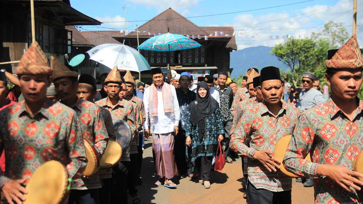 Edison Calon Bupati Muara Enim Silaturahmi ke Desa Segamit Disambut Hangat Warga