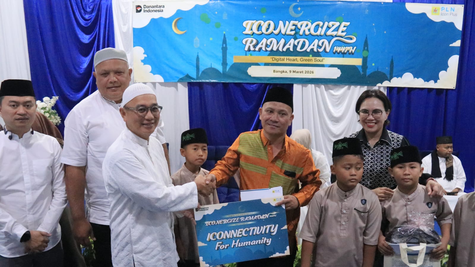 ICONNECTIVITY for Humanity, PLN Icon Plus Berbagi dengan Anak Panti di Pangkal Pinang