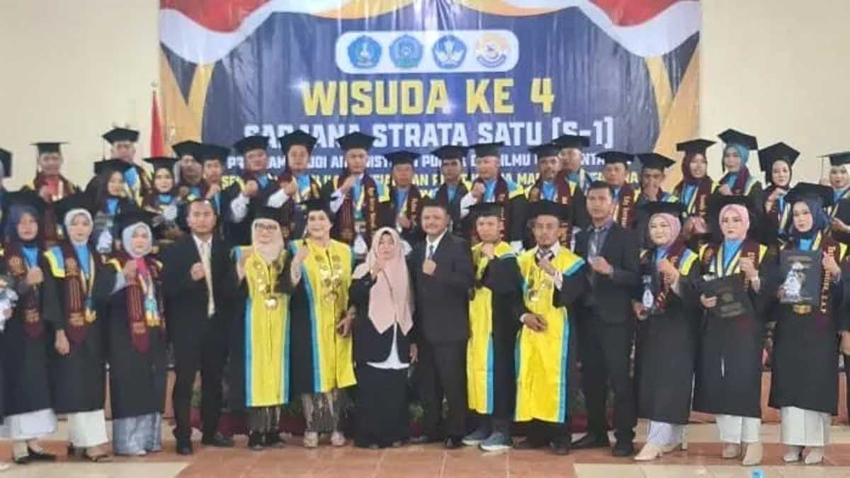 Selamat! 57 Mahasiswa STISIP Bina Marta Martapura Resmi Sandang Gelar Sarjana, Cetak Lulusan Berkarakter