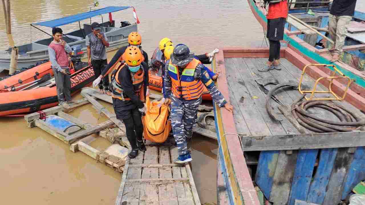 Tenggelam di Sungai Dawas Muba, Operator Ekskavator Ditemukan Tewas