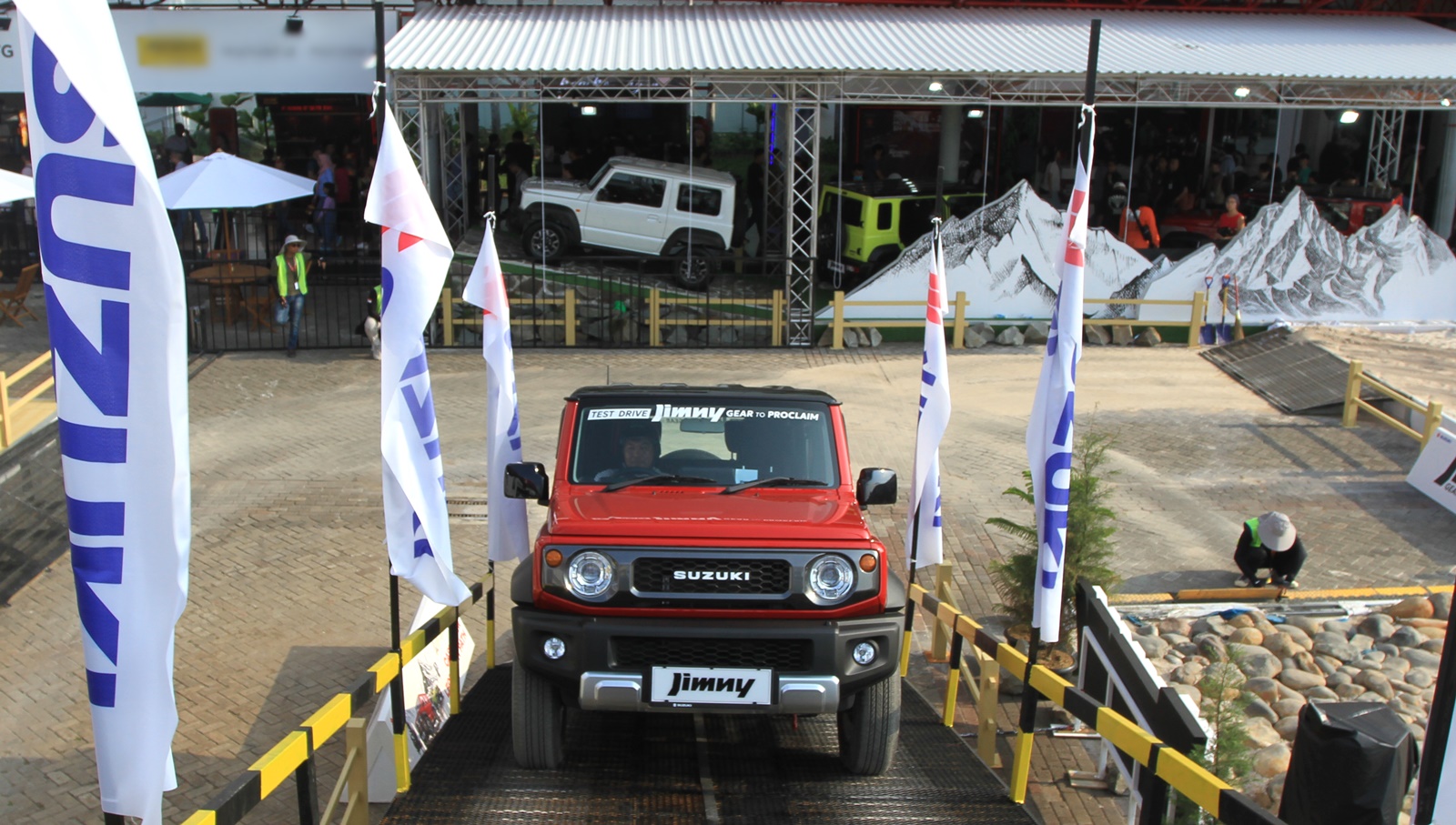 Suzuki Sukses Buat Pengunjung Terpesona di IIMS 2024 dengan hadirkan Jimny 5-door