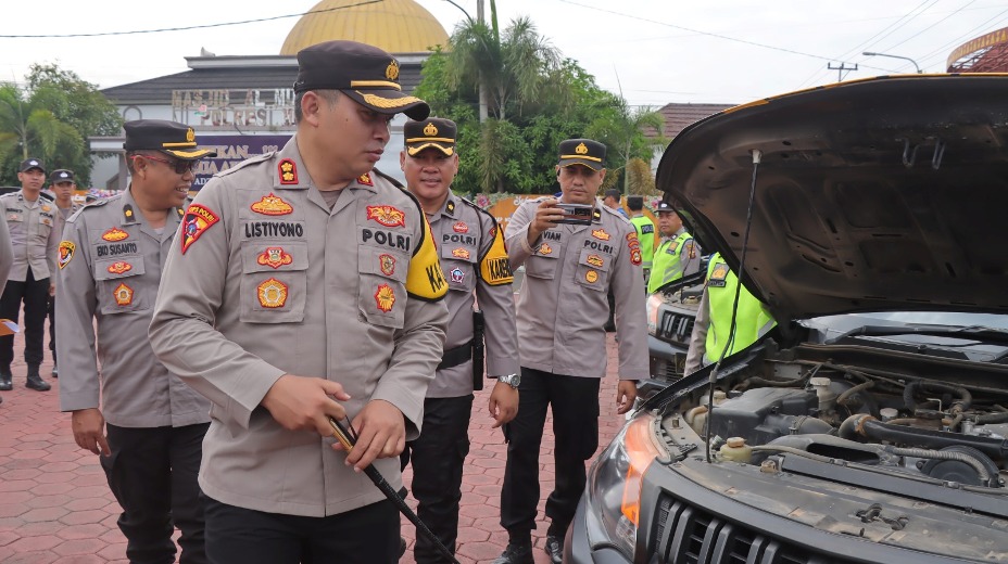 Cek Kesiapan Sarpras dan Personil Hadapi Pilkada Serentak 2024, Kapolres Muba Lakukan Ini di Halaman Mapolres