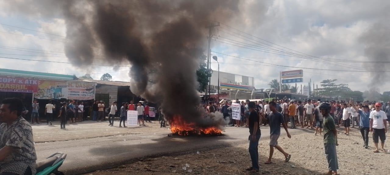 Ratusan Warga Muratara Demo Tolak Aktivitas Tambang Emas