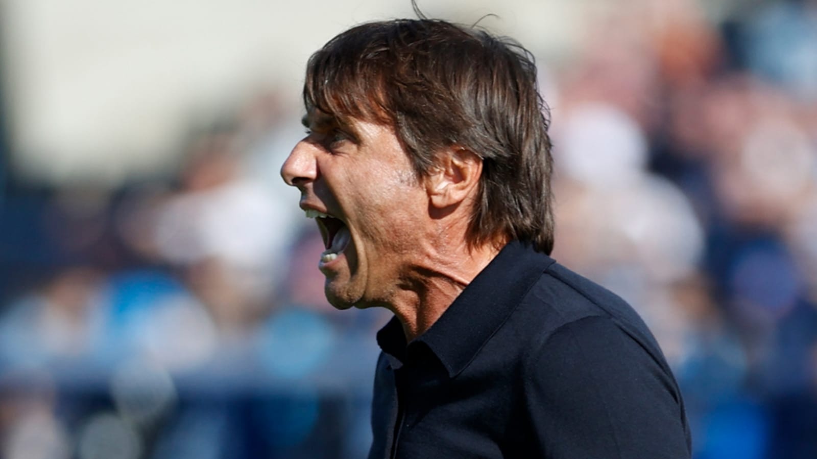 Antonio Conte Kembali Memimpin Latihan Napoli Setelah Mengamuk pada Pemain