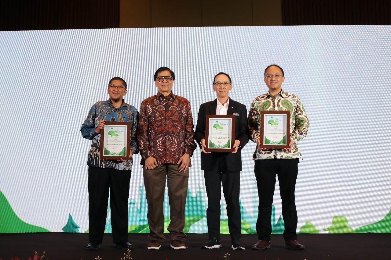 Danamon Sukses Raih 2 Penghargaan di The Best Corporate Emission Reduction Transparency Award 2025