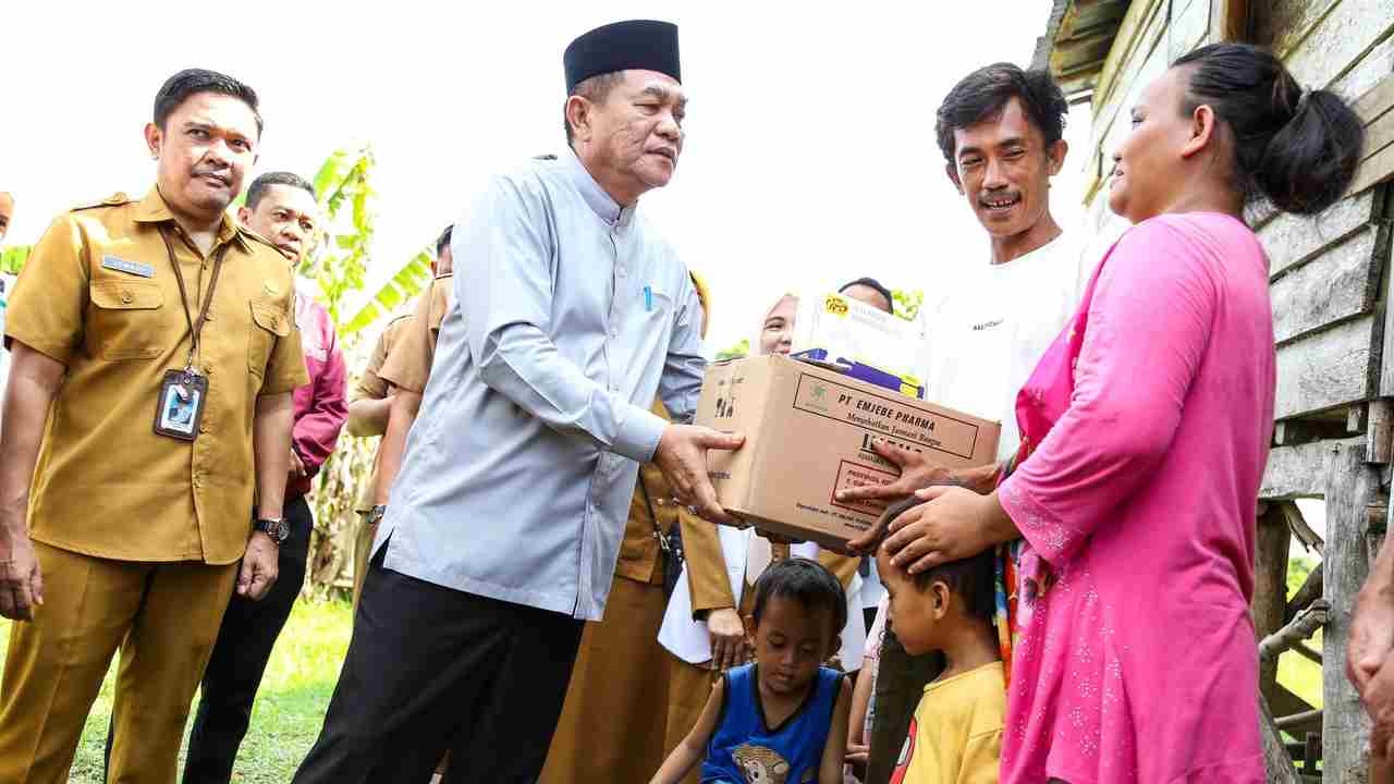Patut Dicontoh! Bupati Muba H M Toha Hibahkan Tanah Pribadi untuk Warga Membutuhkan
