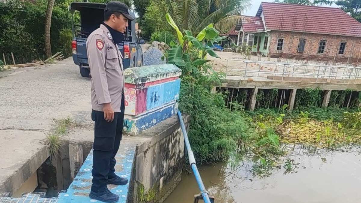 Debit Air Sungai Pemulutan Mulai Dipantau, Polisi Beri Peringatan Penting Bagi Warga