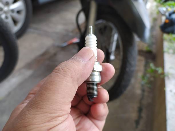 WASPADA! Ini Cara Mengecek Busi Motor Injeksi