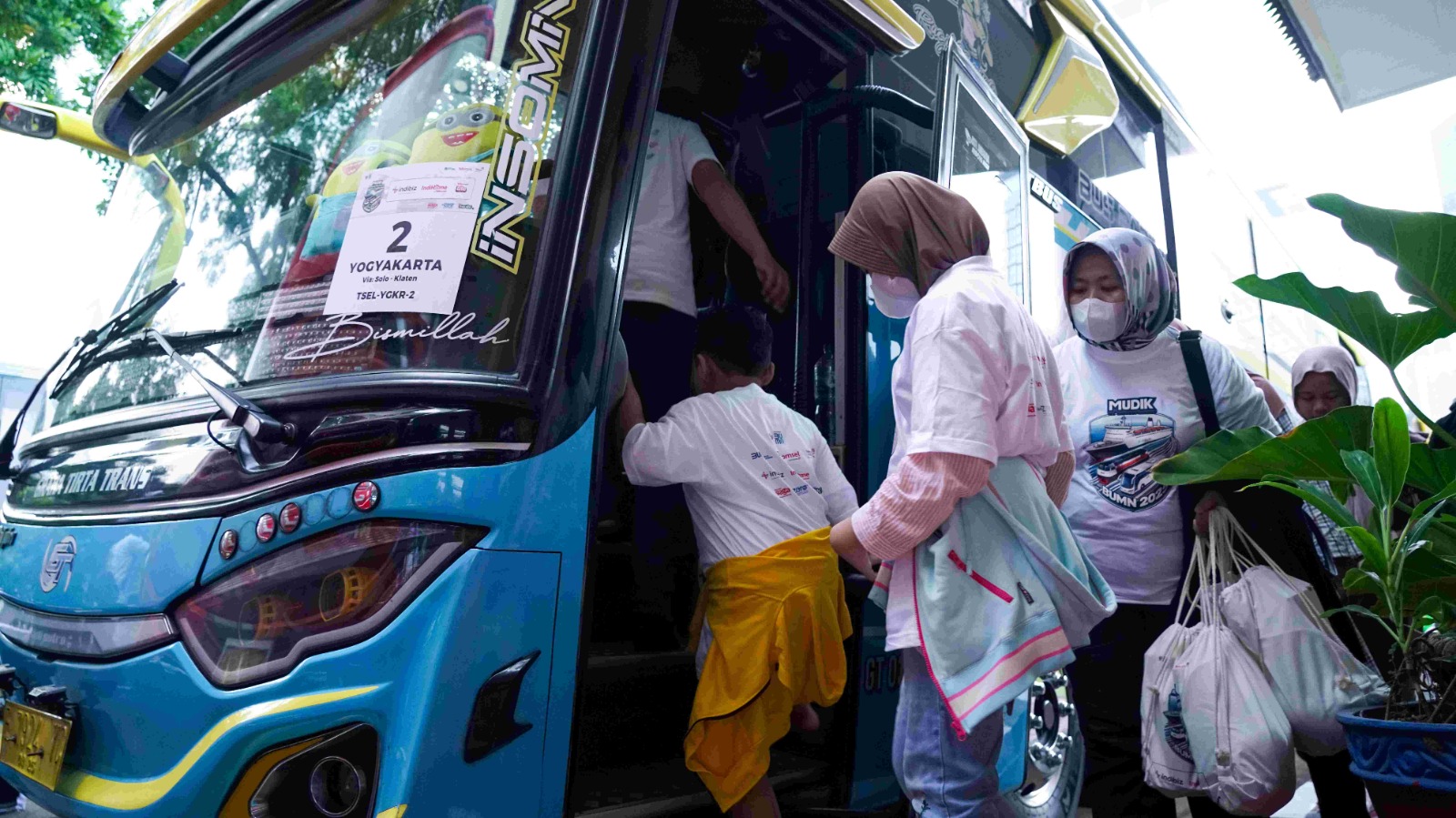 Mudik Hepi Telkomsel Poin 2024, Wujudkan Impian 1.100 Pekerja Sektor Informal Pulang Kampung