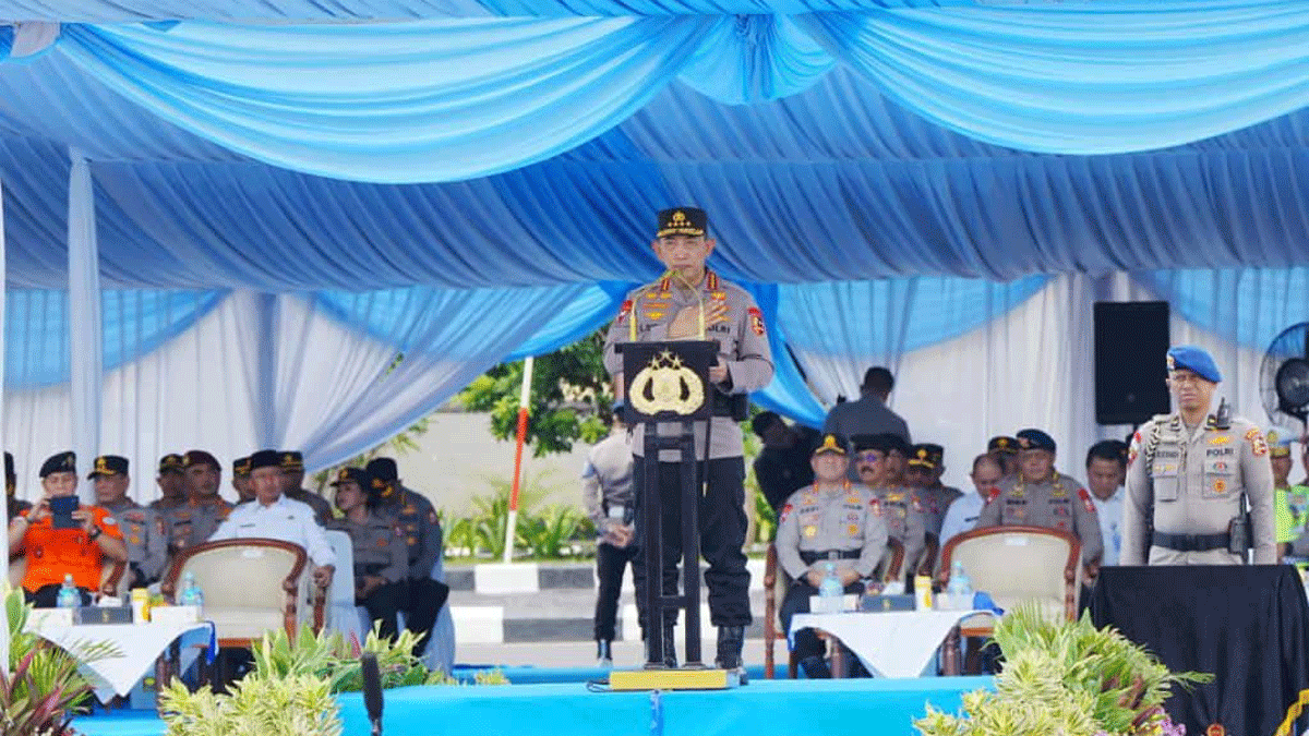 Kapolri Tinjau Sarana-Prasarana Pada Apel Kesiapan Tanggap Bencana di Mako Brimob