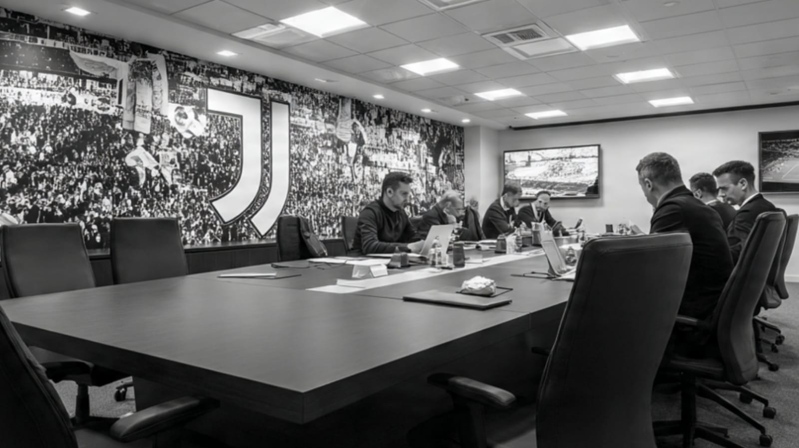 Juventus Mendadak Melakukan Perombakan Besar di Manajemen