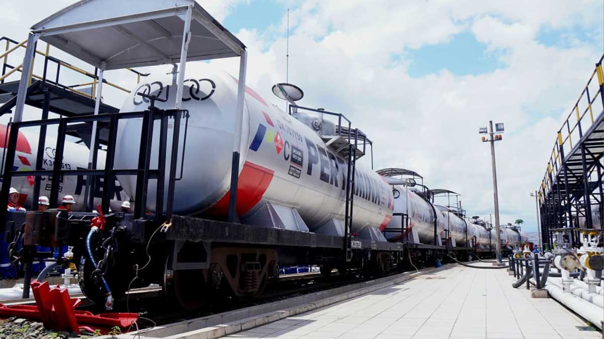 Pertamina Patra Niaga Regional Sumbagsel Optimalkan Rail Tank Wagon Untuk Keandalan Distirbusi Energi