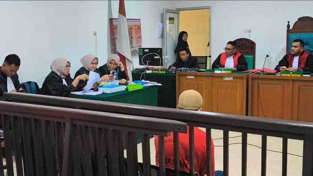 Dituntut JPU 8 Tahun dan 6 Bulan Penjara, Kurir 16 Gram Sabu Minta Keringanan Hukuman