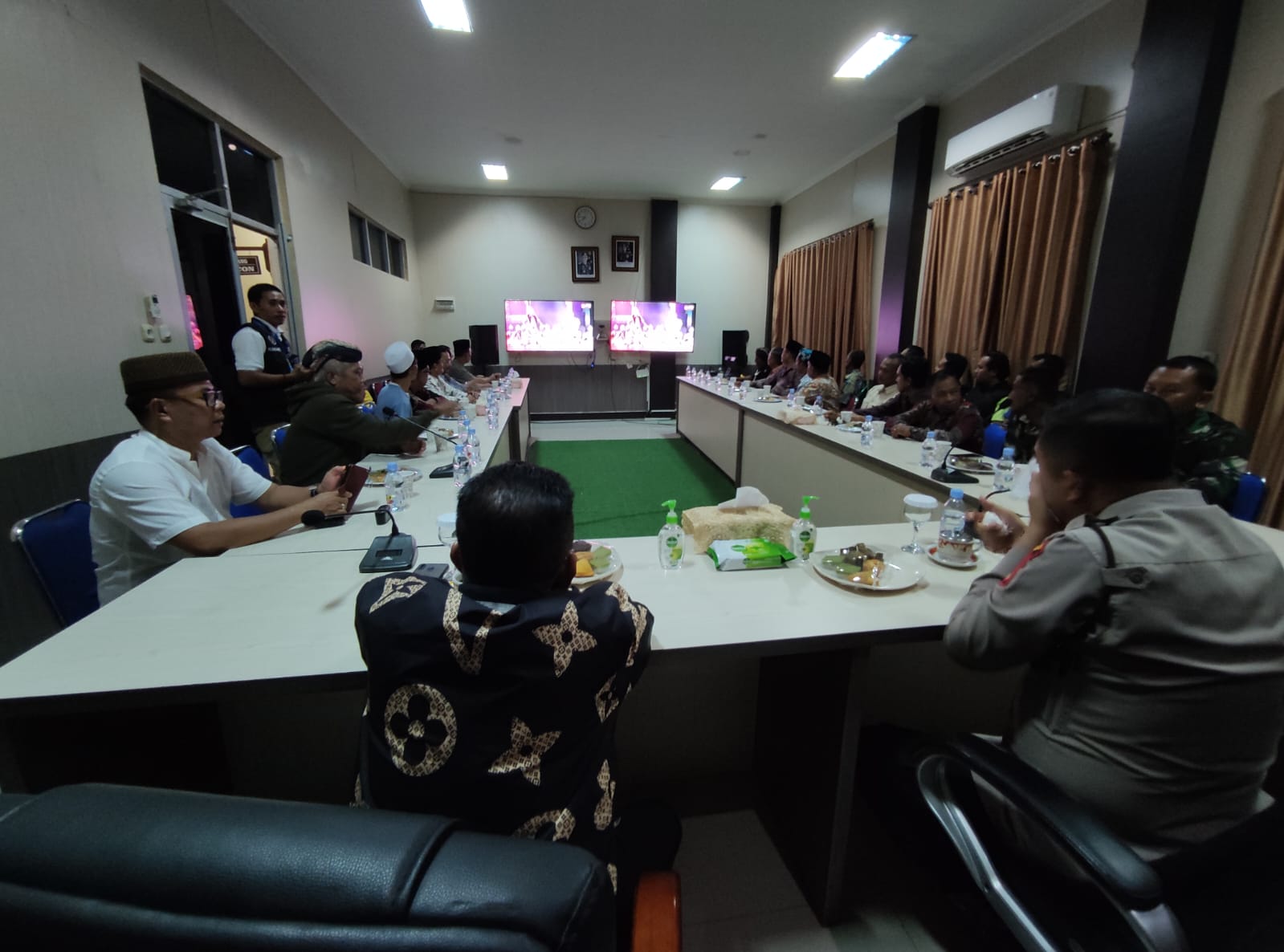 Polres PALI Bersama Forkopimda Gelar Nobar Wayang Orang, Para Pemerannya Buat Badan Gemetaran!