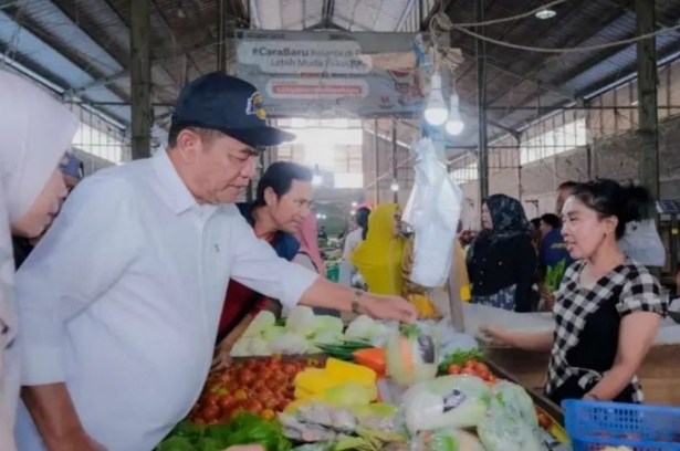 Dorong Ekonomi Rakyat, Bupati Muba Ajak Masyarakat Belanja di Pasar Tradisional