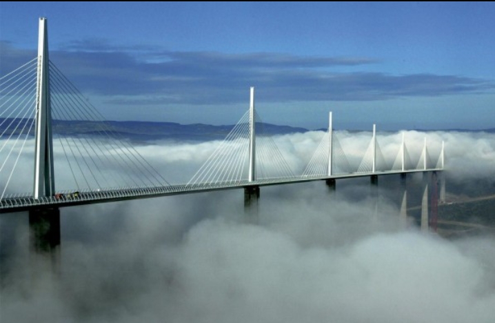 Luar Biasa! Jembatan Anti Gempa Pertama di Indonesia, Panjangnya Kalahkan Suramadu?