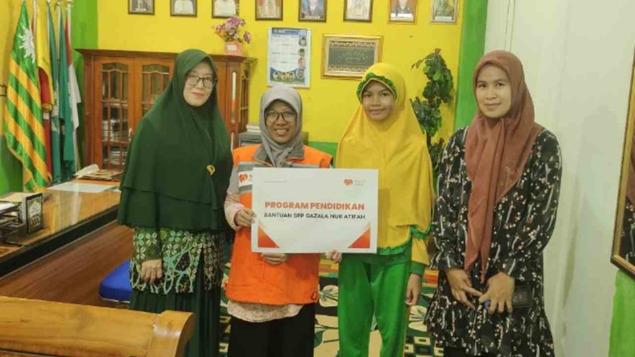 Salurkan Bantuan Ini, Rumah Zakat Bahagiakan Anak Yatim Penghafal Quran di Palembang