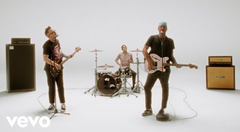Band Legendaris blink-182 Resmi Rilis Lagu Terbarunya Berjudul 'One More Time'! Berikut Liriknya