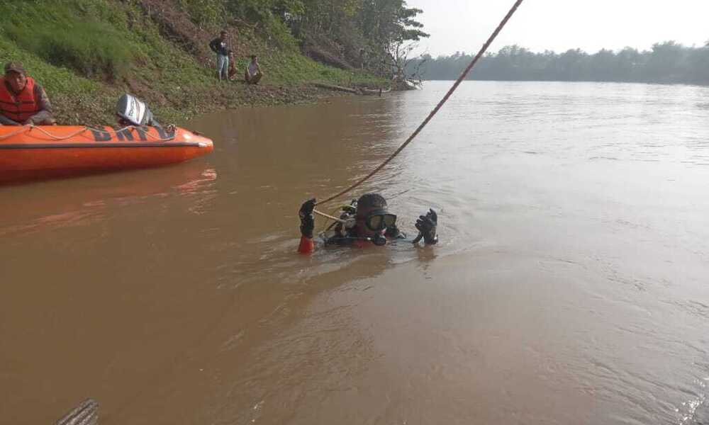 Terlepas dari Pengawasan Nenek, Balita Warga Mura Hanyut di Sungai Musi