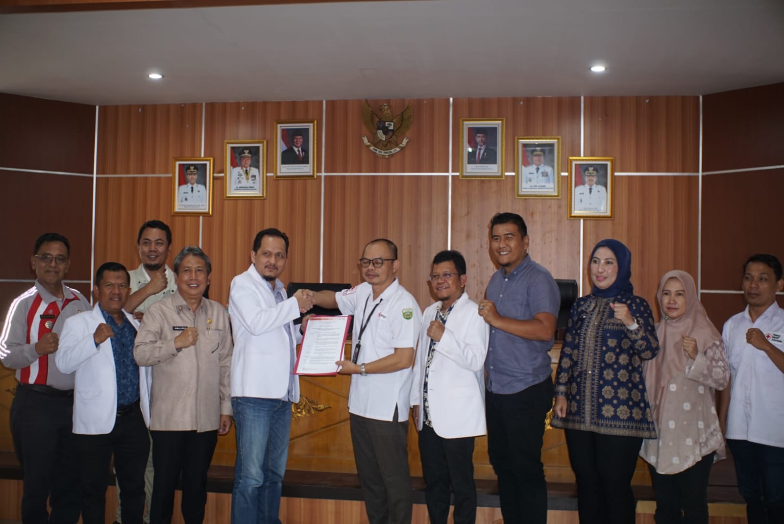 SELAMAT! dr Hakim Jabat Ketua PMI OKI Masa Bakti 2025 - 2026