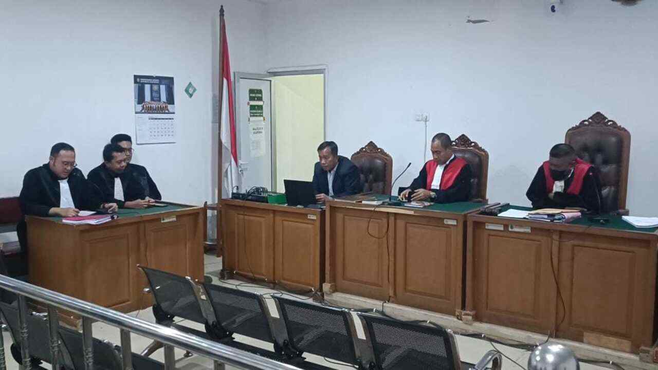 Resmi! Majelis Hakim PN Tipikor Palembang Hentikan Perkara Haji Halim