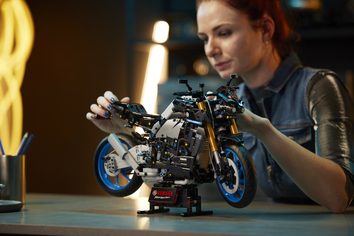 Ciptakan Sensasi Perjalanan Terbaik Dengan LEGO Technic Yamaha MT-10 SP Terbaru