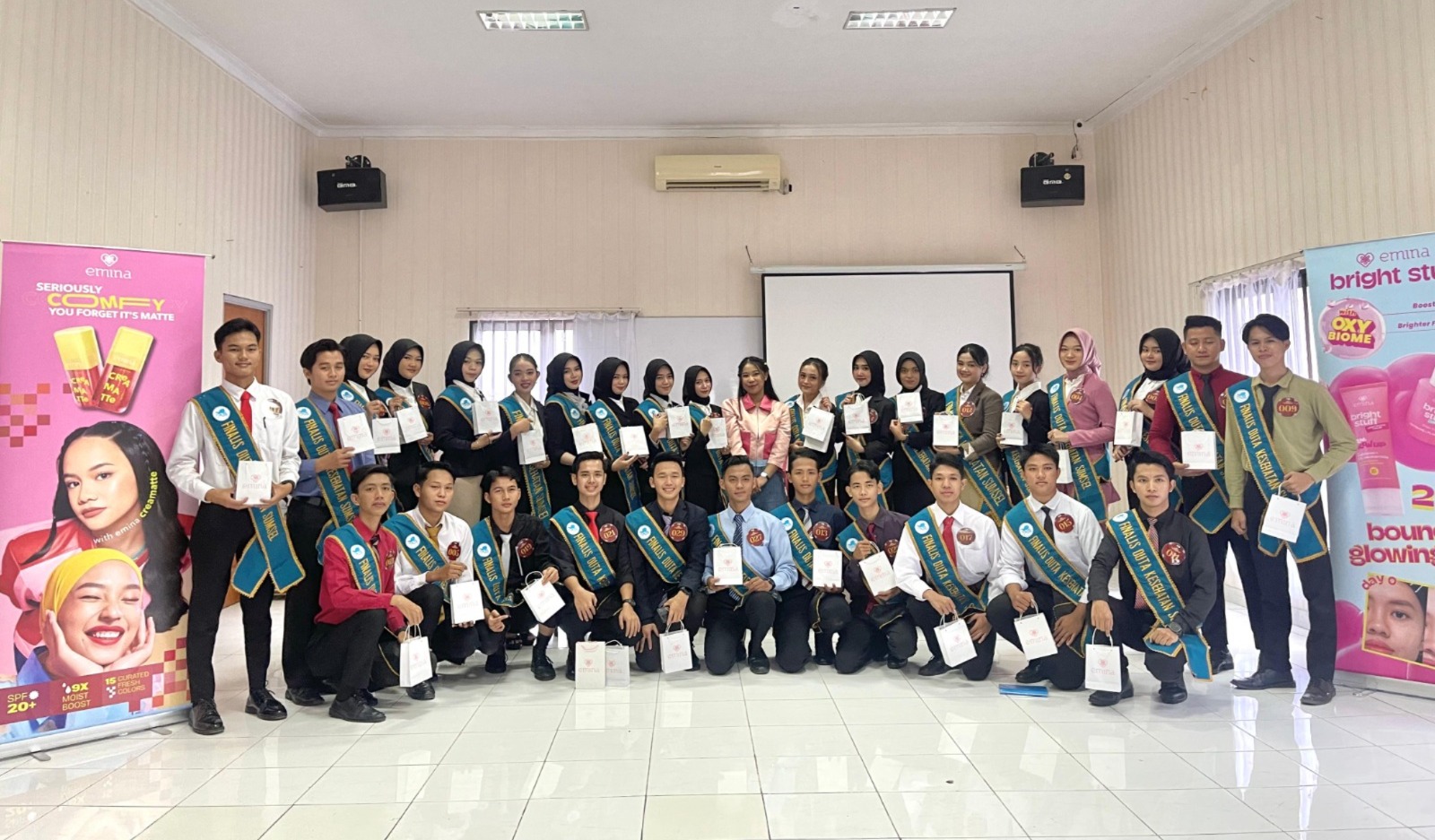 Emina Cosmetics Gelar Beauty and Handsome Class Bersama Duta Kesehatan Sumsel 2024