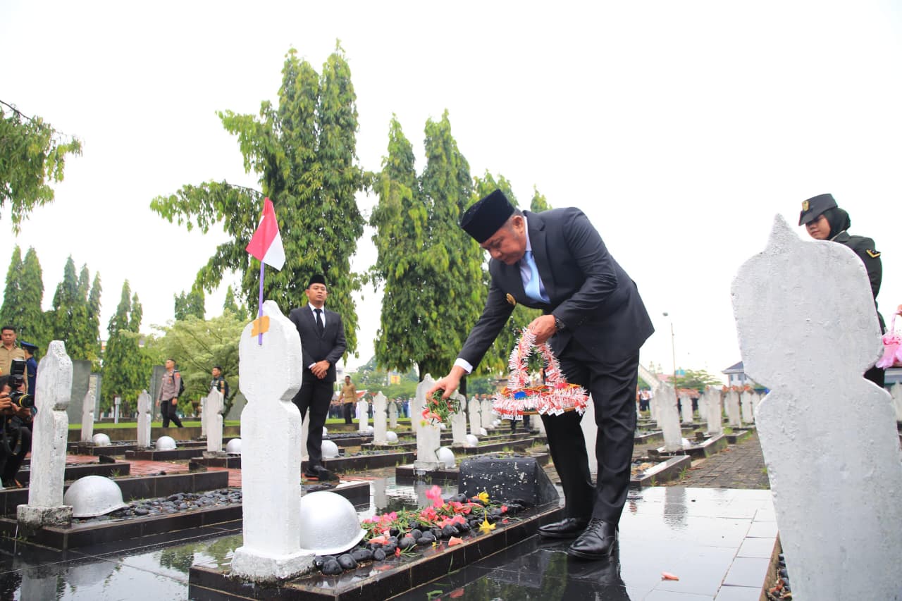 Peringatan Hari Pahlawan 2025 di Palembang, Gubernur Ajak Warga Wujudkan Semangat Juang dalam Pembangunan