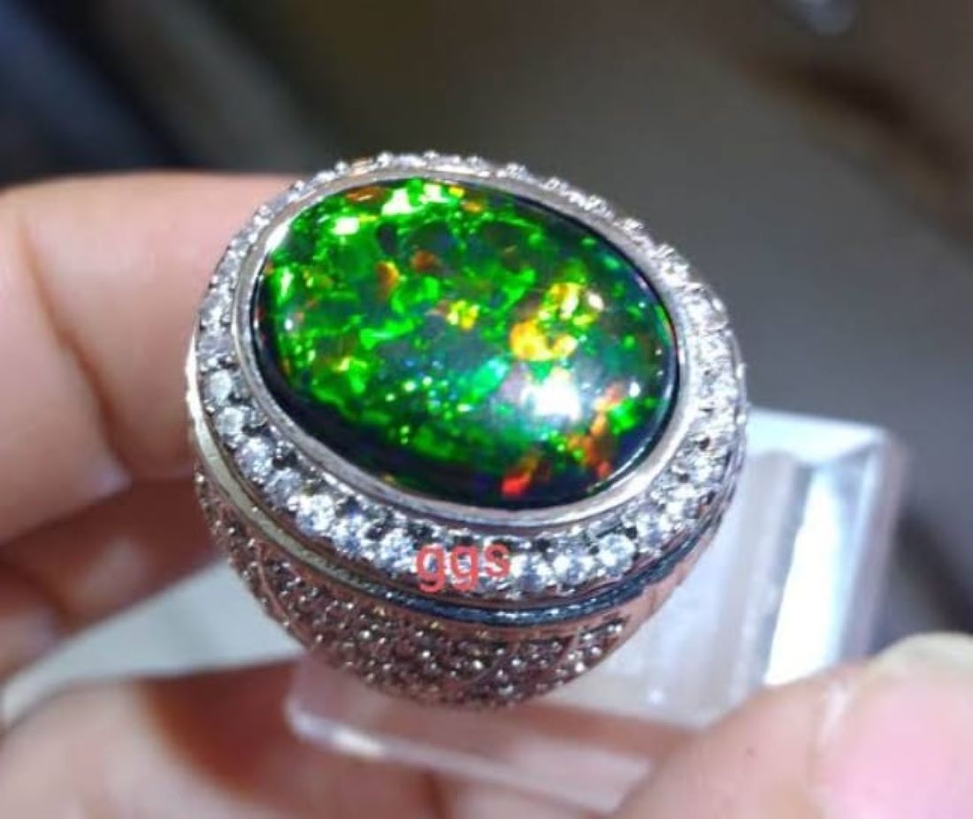 HARGA FANTASTIS! Inilah 4 Batu Akik Paling Dicari Kolektor