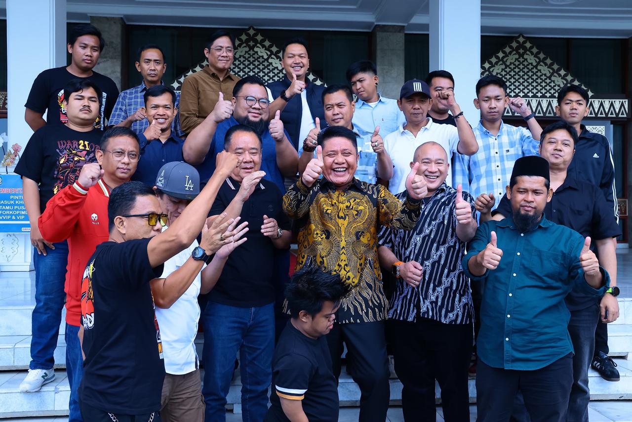 Herman Deru Siap Bantu Manajemen dan Suporter Demi Kebangkitan Sriwijaya FC dari Zona Degradasi