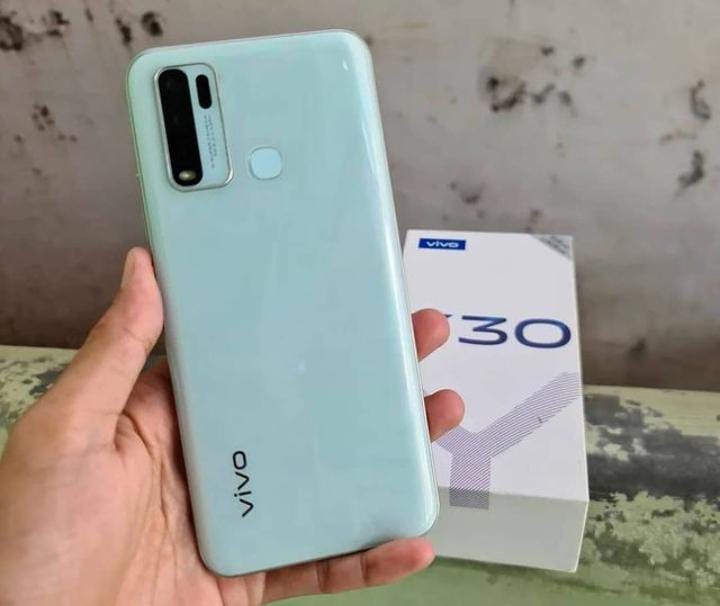 Perbedaan Hp Vivo V30 vs V30 Pro, Mana yang Kameranya Lebih Bagus Buat Bikin Konten?