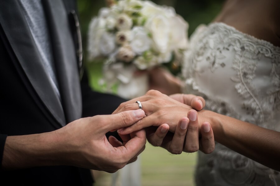 Akad Nikah Bisa Digelar di Luar KUA dan Hari Kerja, Begini Panduannya