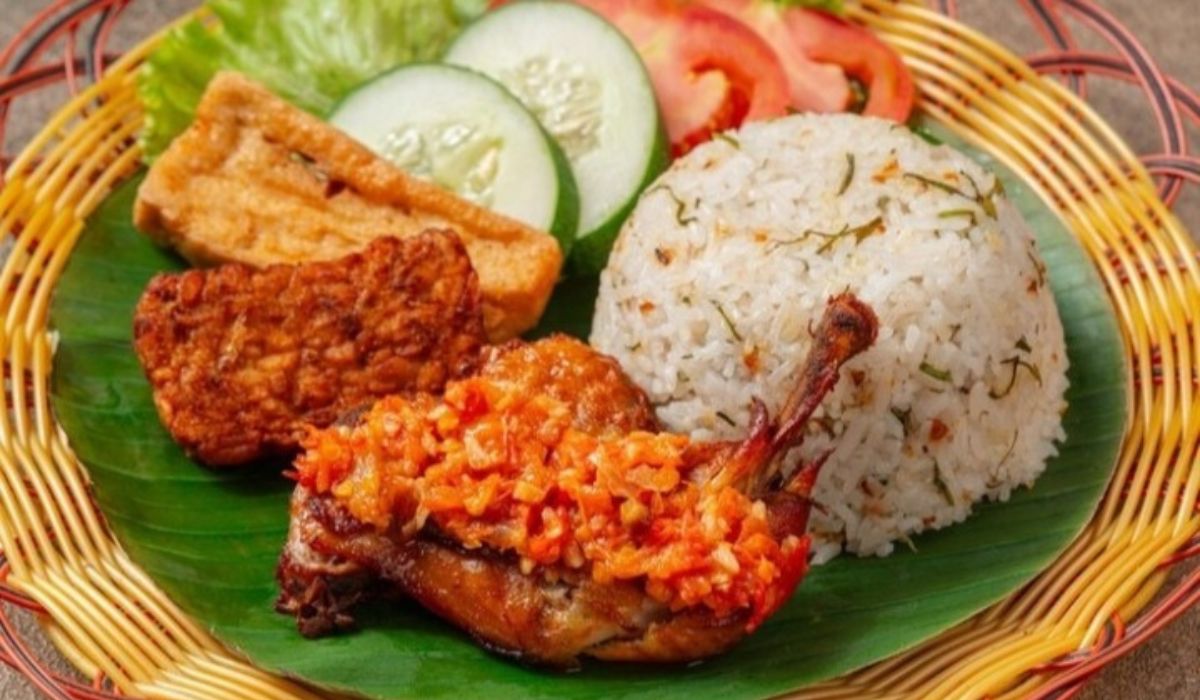 Nasi Uduk Kuliner Nikmat Khas Indonesia, Cek Sejarah dan Cara Masaknya Disini