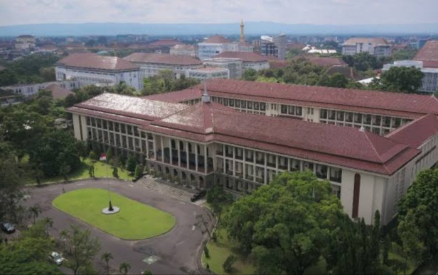 Ini 10 Mitos yang Ada di Kampus UGM, Salah Satunya Gak Boleh Duduk di Tempat Ini Sendirian