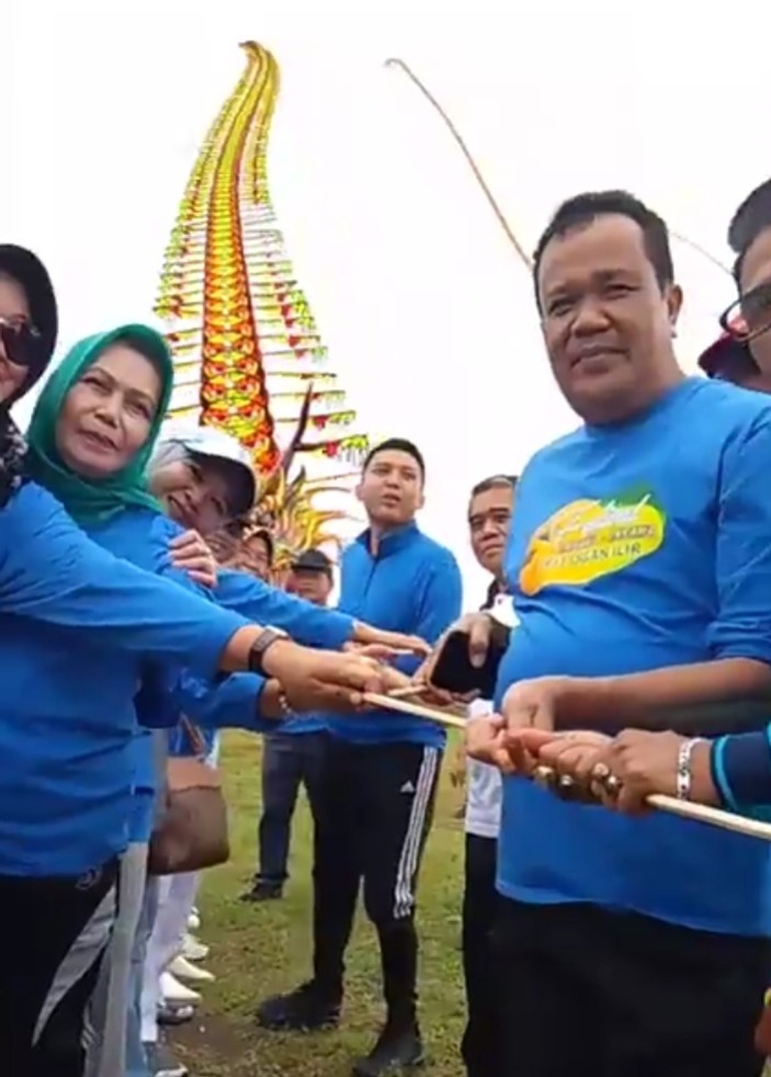 Ada Naga Sepanjang 115 Meter di Langit Tanjung Senai Ogan Ilir 