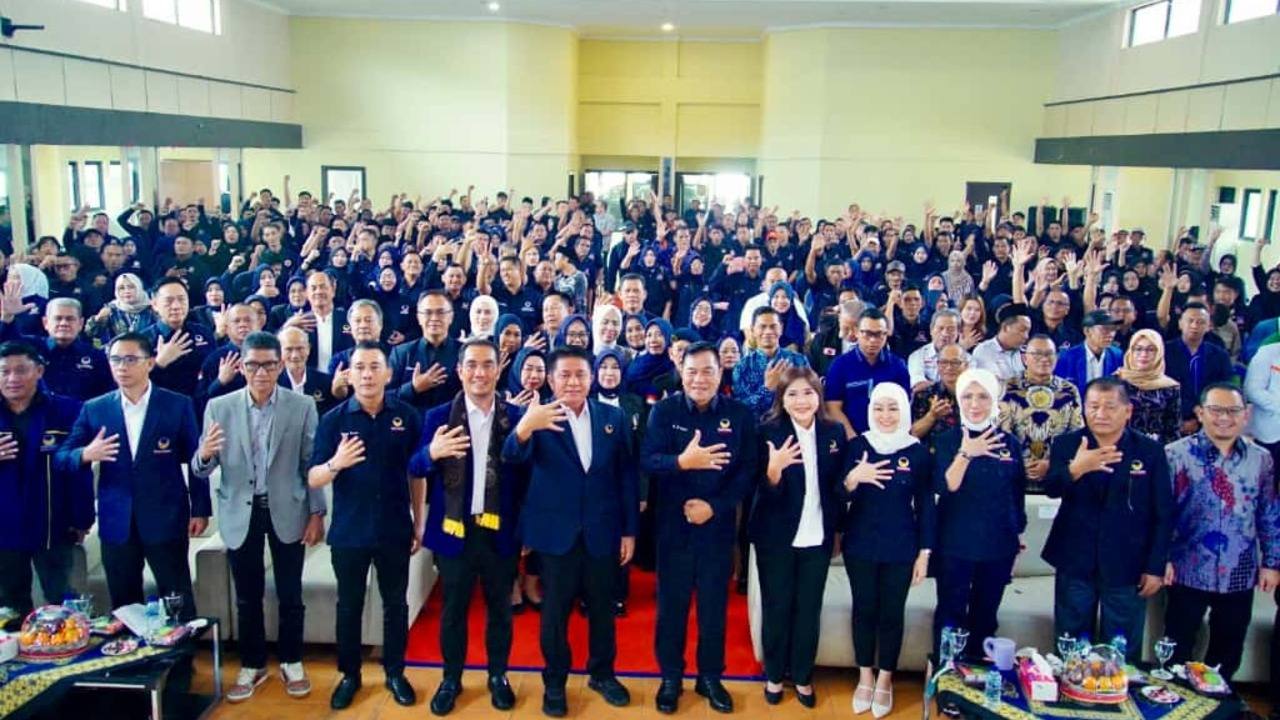 H Fauzi Amro Hadiri Pelantikan DPD Nasem Muba: Konsistensi Tohat Tohet Dalam Berpolitik