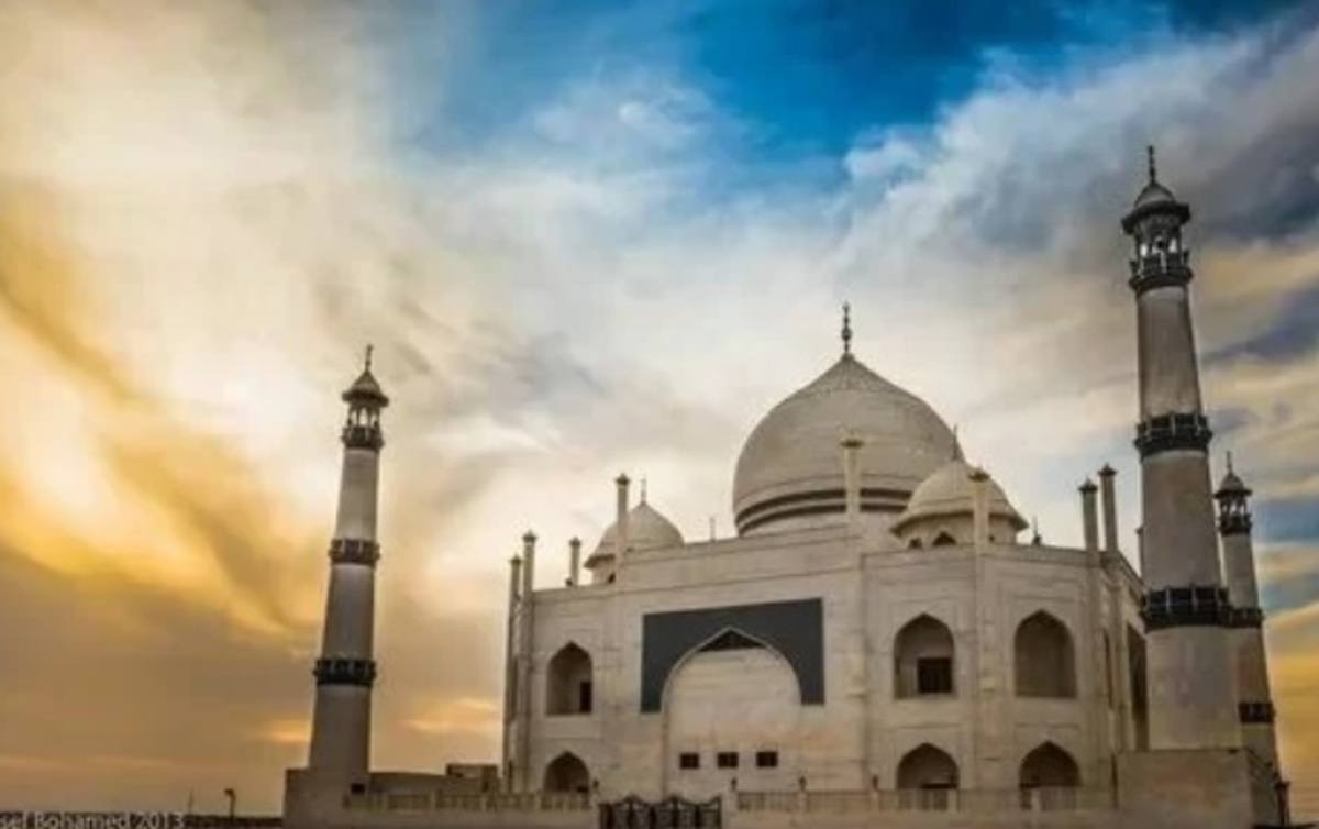 Masjid Megah Ini Berdiri di Arab, Namanya Diambil dari 2 Wanita Kesayangan Rasulullah, Apa Ya?