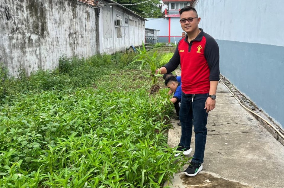 Warga Binaan Lapas Sekayu Kembali Panen Kangkung, Ini Kata Kalapas