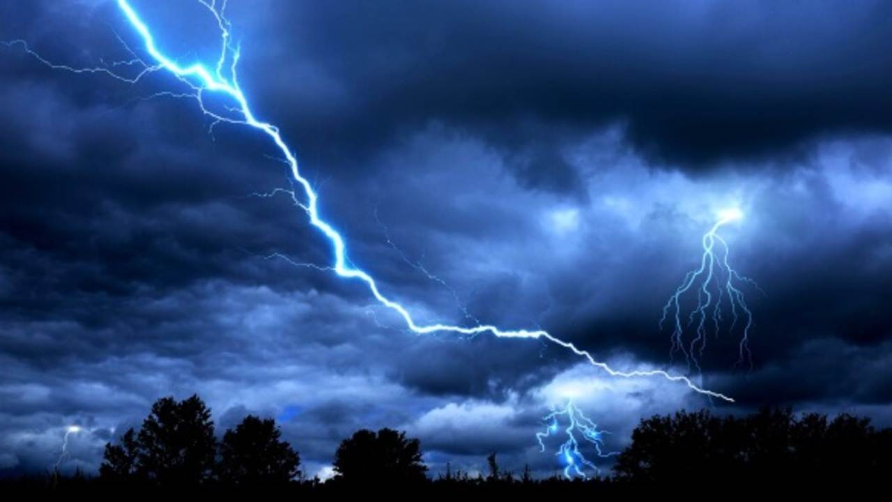  Waspada! Potensi Hujan Petir di Sumsel Hari Ini 27 Desember 2025, Cek Daftar Wilayahnya