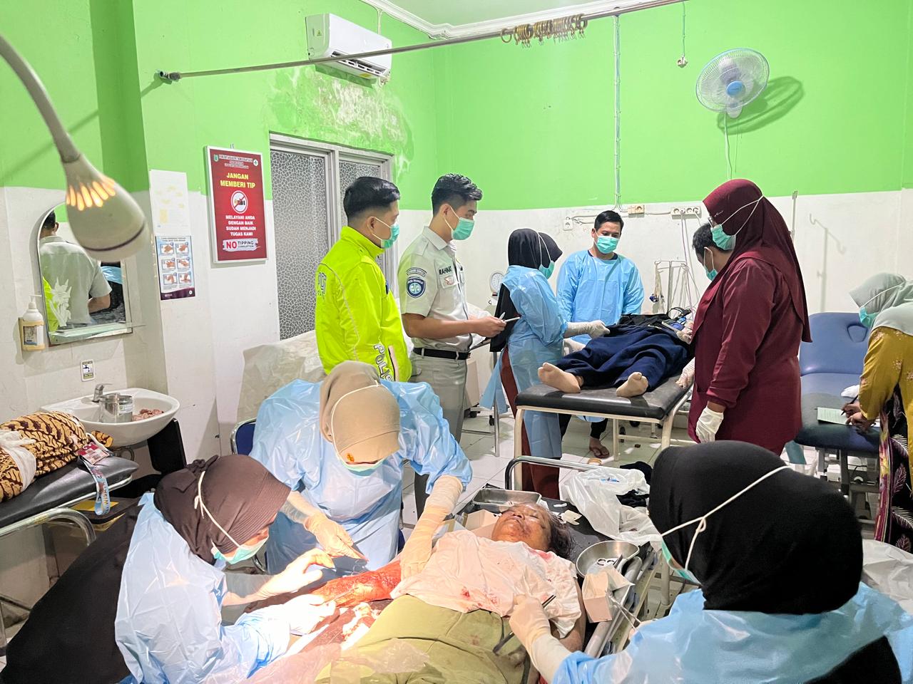 Bus Membawa Jamaah Umroh Asal Jambi Terbalik, Berikut Data Korban Jiwa dan Kronologisnya