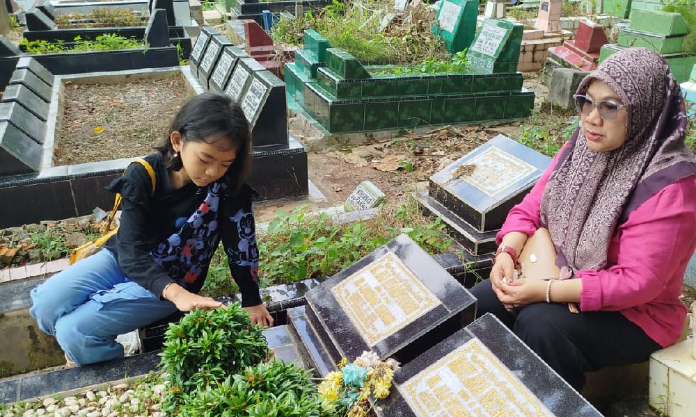 Bulan Suci Sebentar lagi, TPU Kamboja Dipenuhi Peziarah 
