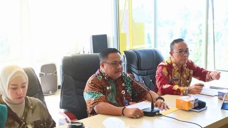 Sekda Lubuk Linggau H Trisko Defriyansa Pimpin Rapat Persiapan Munas VII APEKSI 2025 di Surabaya