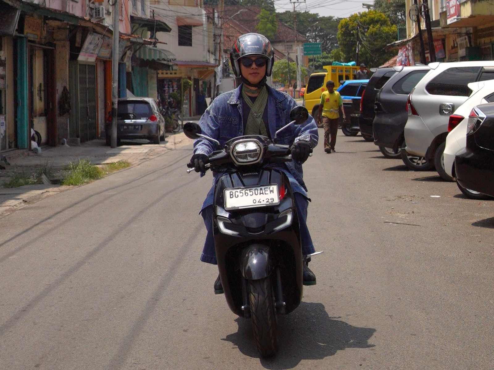 Jaga Keselamatan Diri, Ini 5 Kunci Aman Berkendara Bagi Pengendara Pemula