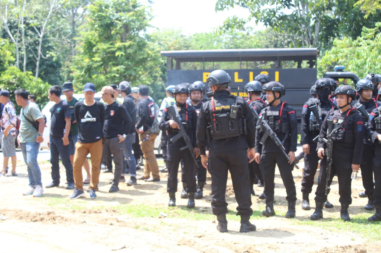 Tim Gabungan Berangus Alat Mesin Dompeng Pada 3 Lokasi Penambangan Tanpa Izin di Muratara