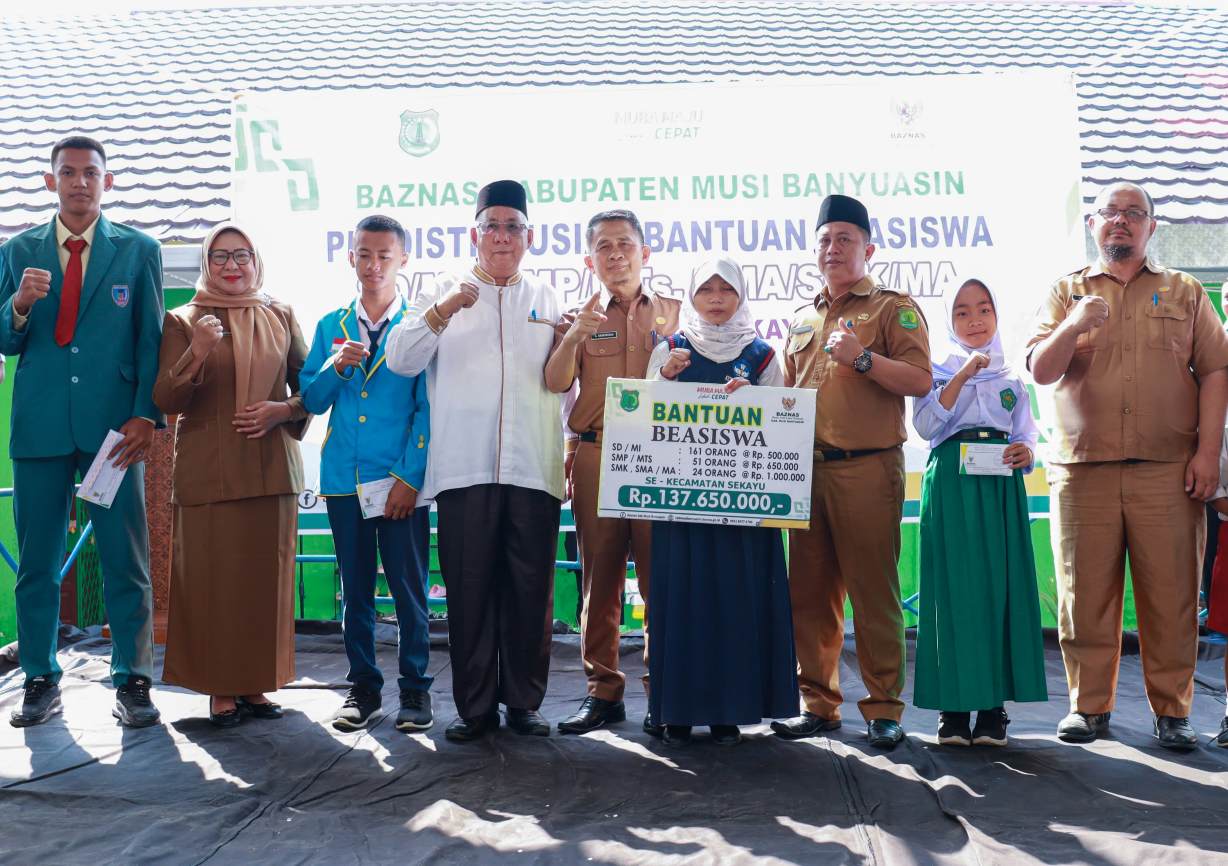 Baznas Muba Serahkan Beasiswa Bagi 236 Pelajar SD dan SMA Sederajat